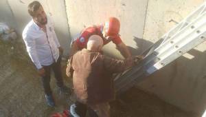 Elektrikli bisiklet kanala uçtu