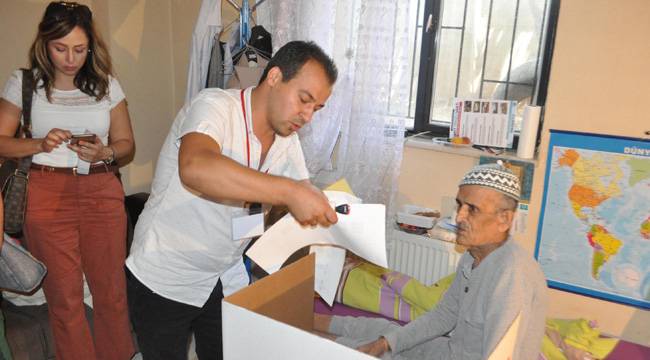 Oy sandığı ayağınıza geldi