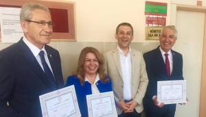 CHP’Lİ VEKİLLER MAZBATALARINI ALDI