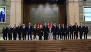 İŞTE YENİ KABİNE