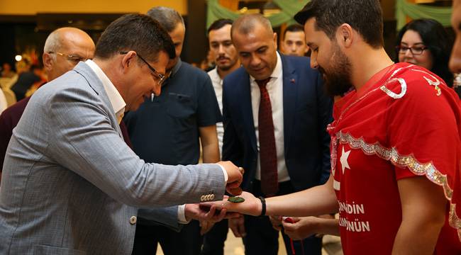 MEHMETÇİKLERİN KINASINI BAŞKAN SUBAŞIOĞLU YAKTI