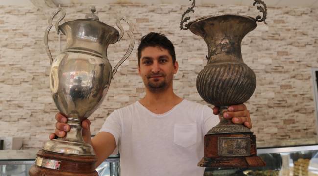 FIKRA GİBİ! DENİZLİSPOR'UN KUPALARI SAKSI OLDU.