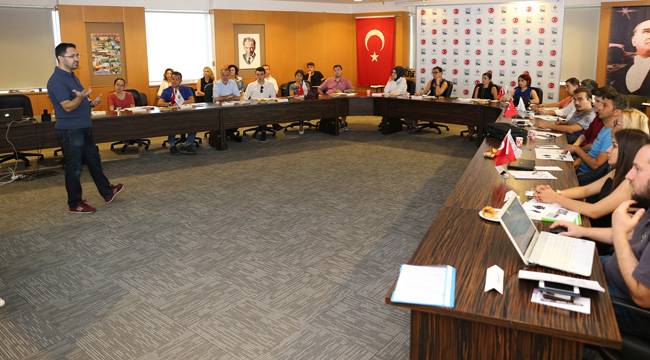 DİJİTAL LİDERLİK EĞİTİMİ VERİLDİ