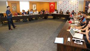 DİJİTAL LİDERLİK EĞİTİMİ VERİLDİ
