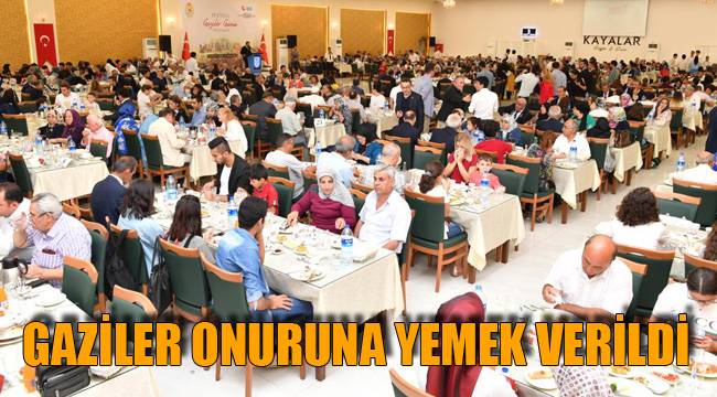GAZİLER ONURUNA YEMEK VERİLDİ