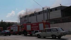 MOBİLYA ATÖLYESİNDE ÇIKAN YANGIN KORKUTTU