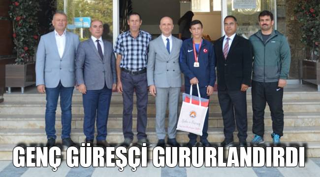 Genç güreşçi gururlandırdı