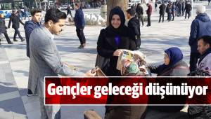 GENÇLİK GELECEĞİ DÜŞÜNÜYOR!