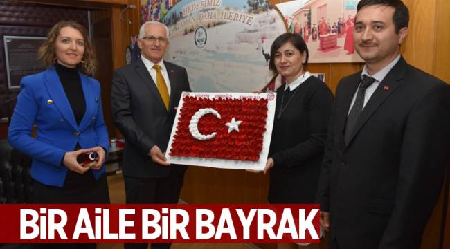 BİR AİLE BİR BAYRAK