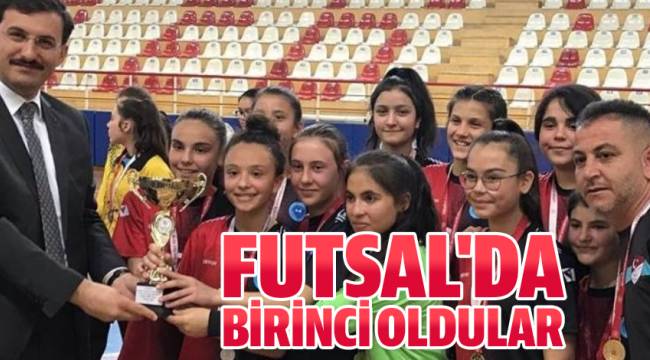 FUTSAL'DA BİRİNCİ OLDULAR
