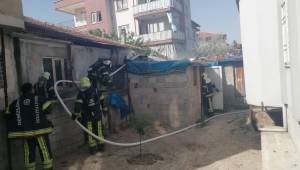 İtfaiye ekipleri tavukları kurtardı