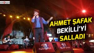 Ahmet Şafak Bekilli'yi salladı