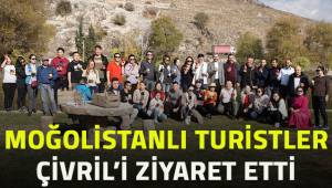 Moğolistanlı turistler Çivril'i ziyaret etti