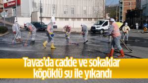 Tavas'da cadde ve sokaklar köpüklü su ile yıkandı