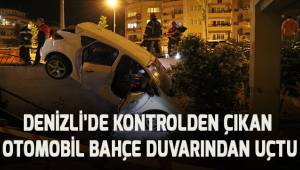 Kontrolden çıkan otomobil sitenin bahçesine girdi
