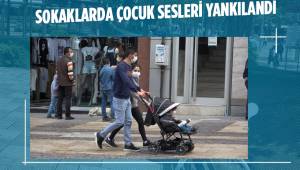 Yağmura rağmen çocuklar izinlerini kullandı