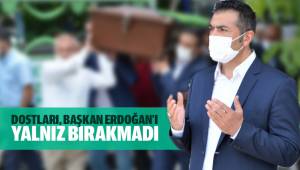 Annesini Büyük Bir Kalabalıkla Son Yolculuğuna Uğurladı