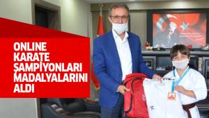 ONLINE KARATE ŞAMPİYONLARI MADALYALARINI ALDI