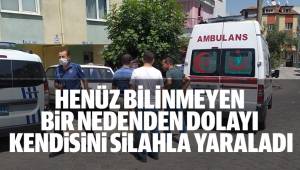 Ailesi ile birlikte evde oturan adam silahla kendini yaraladı