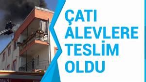 Çatı katı alevlere teslim oldu