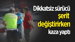 Dikkatsiz sürücü şerit değiştirmek isterken kaza yaptı