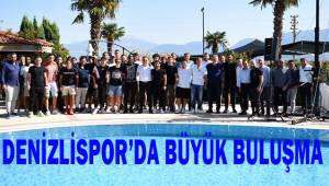 Denizlispor'da yönetim, teknik heyet ve futbolcular yemekte buluştu