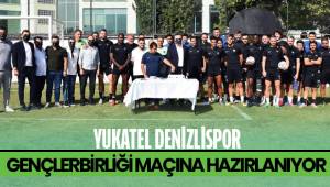 Futbolcular, yönetim kurulu ve teknik ekip Başkan Çetin’nin doğum gününü kutladı