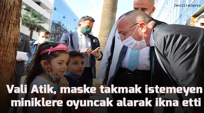 Vali Atik korona denetimleri sırasında yakından ilgilendiği miniklerin gönlünü fethetti