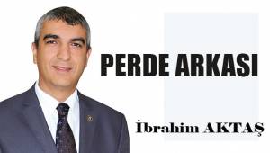 Perde Arkası