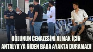 Güçlükle ayakta duran babaya, ölen gencin arkadaşları destek olmaya çalıştı