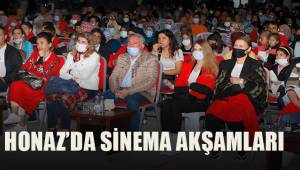 AÇIK HAVA SİNEMASI BÜYÜK İLGİ GÖRDÜ