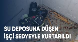 Su deposuna düşen işçi sedyeyle kurtarıldı