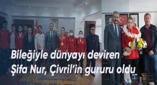 Bileğiyle dünyayı deviren Şifa Nur, Çivril’in gururu oldu