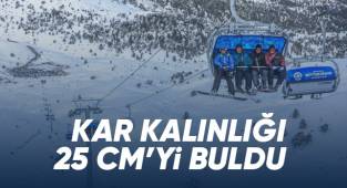 Kayak Merkezi’nde kar kalınlığı 25 santimetreyi buldu