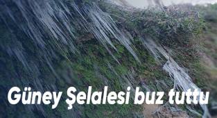 Soğuk havanın etkili olduğu Denizli’de şelale dondu