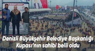 On binlerce Denizlili deve güreşi heyecanını doyasıya yaşadı
