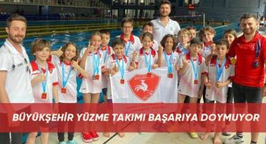 Büyükşehir yüzme takımı başarıya doymuyor