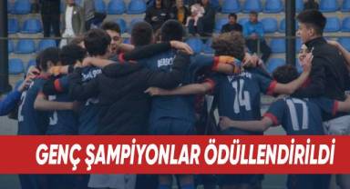 Genç şampiyonlar ödüllendirildi