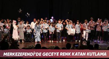 Özel öğrencilerin performansı ayakta alkışlandı
