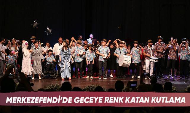 Özel öğrencilerin performansı ayakta alkışlandı