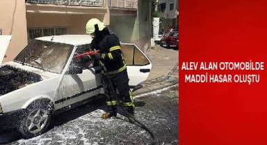 Alev alan otomobilde maddi hasar oluştu