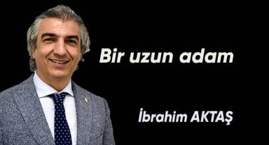 Bir uzun adam