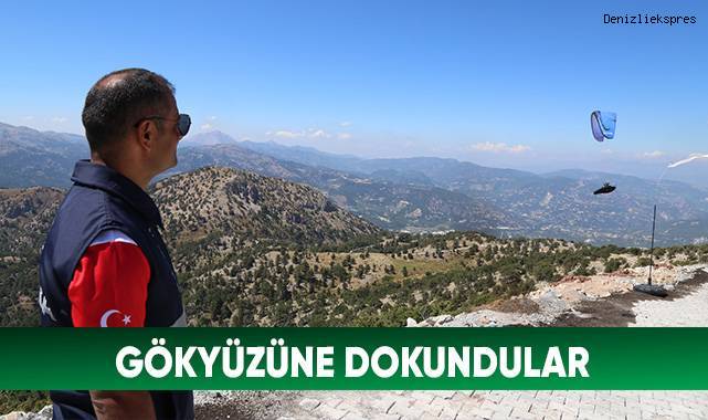 Gökyüzüne dokundular