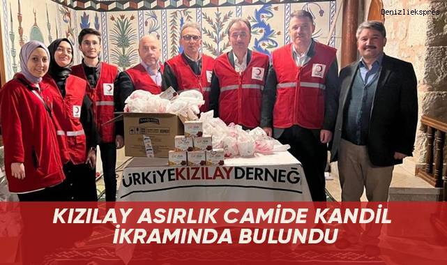 Kızılay asırlık camide kandil ikramında bulundu