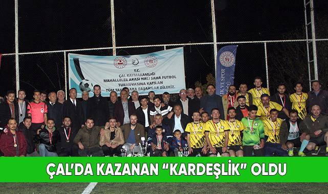 Büyük Çal Ailesi’nin gençleri futbol turnuvasında kaynaştı.