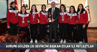 Başkan Zolan ile kupa hatırası