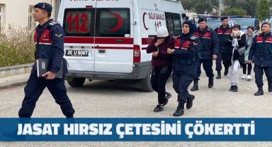 Şüphe üzerinde takibe alınan kadınlar, hırsızlık yaparken suçüstü yakalandı
