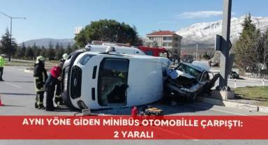 Aynı yöne giden minibüs otomobille çarpıştı: 2 yaralı
