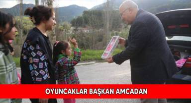 Başkan Arslan çocuklara bayram hediyesi verdi