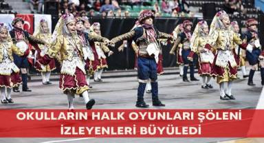 Okulların halk oyunları şöleni izleyenleri büyüledi
